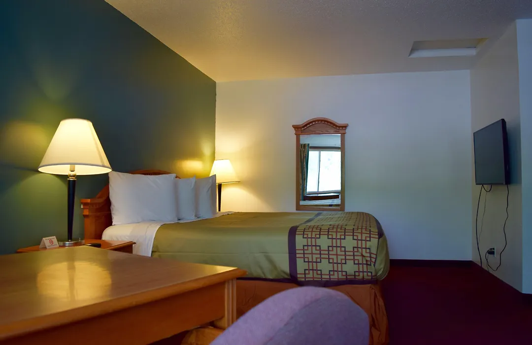 Snelling Motor Inn-1