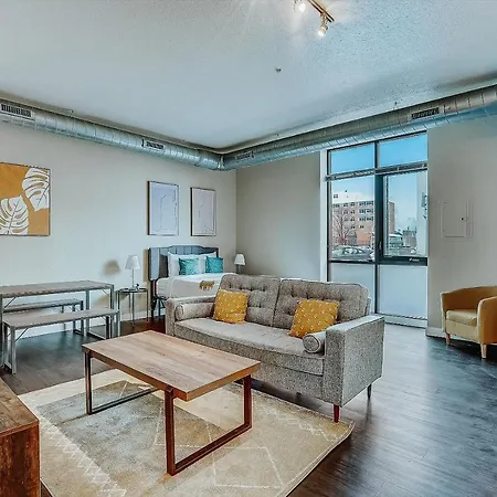 Frontdesk Minneapolis Grand Apts Downtown-3