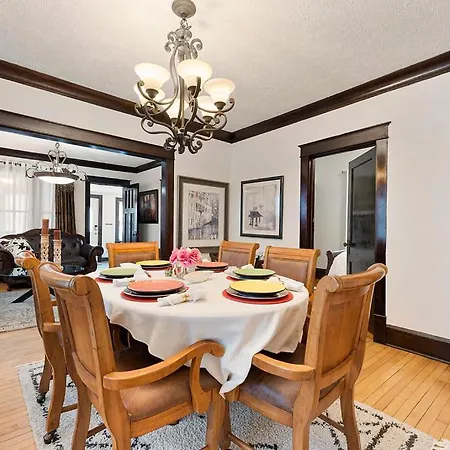 Amazing Traditional Home South Minneapolis-3