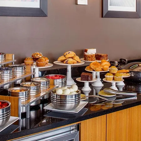 Doubletree Suites By Hilton Minneapolis Downtown-2