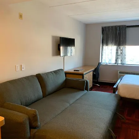 University Inn-3